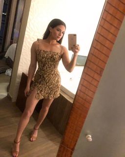 Katie Stevens feet photo thumbnail