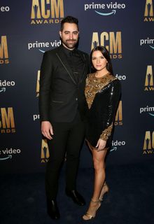 Katie Stevens feet photo thumbnail