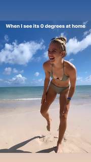 Katie Swan feet photo 12