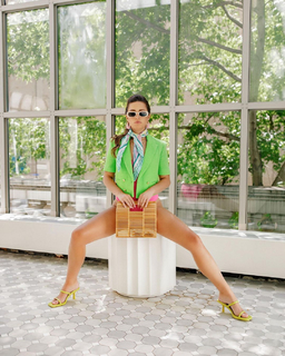 Katie Thurston feet photo 1