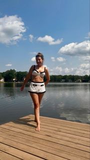 Katie Thurston feet photo 1