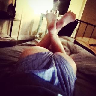 Katie Waissel feet photo 17