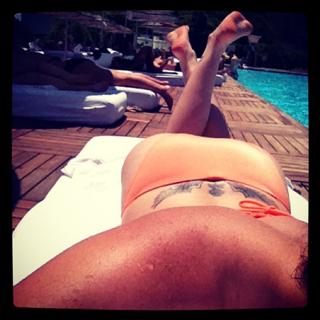 Katie Waissel feet photo 15