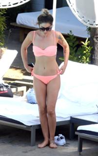 Katie Waissel feet photo 5