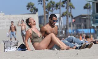 Katie Waissel feet photo 12