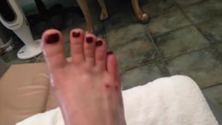 Katie Wilson feet photo 11