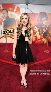 Katie Wilson feet photo 19