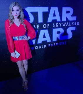 Katie Wilson feet photo 6