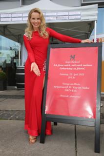 Katja Burkard feet photo thumbnail