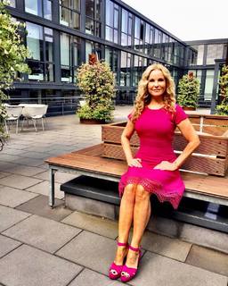 Katja Burkard feet photo thumbnail