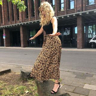 Katja Burkard feet photo thumbnail