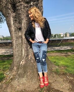 Katja Burkard feet photo thumbnail