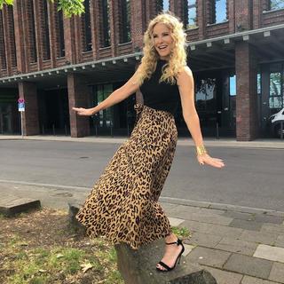 Katja Burkard feet photo thumbnail