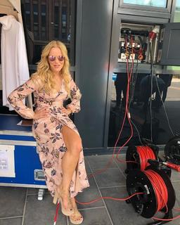 Katja Burkard feet photo thumbnail