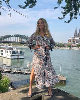 Katja Burkard feet photo thumbnail