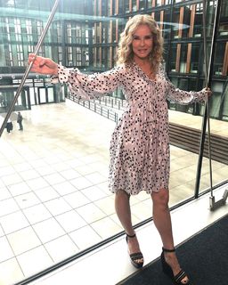 Katja Burkard feet photo thumbnail