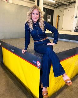 Katja Burkard feet photo thumbnail