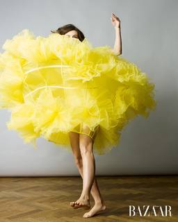 Katja Herbers feet photo thumbnail