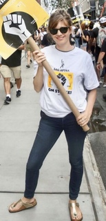 Katja Herbers feet photo thumbnail