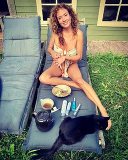 Katja Schuurman feet photo 9