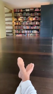 Katja Schuurman feet photo 20