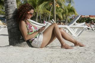 Katja Schuurman feet photo 15