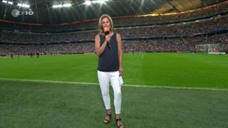 Katrin Müller-Hohenstein feet photo thumbnail