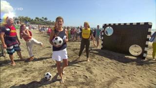 Katrin Müller-Hohenstein feet photo thumbnail