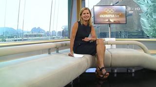 Katrin Müller-Hohenstein feet photo thumbnail