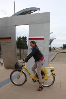 Katrin Müller-Hohenstein feet photo thumbnail