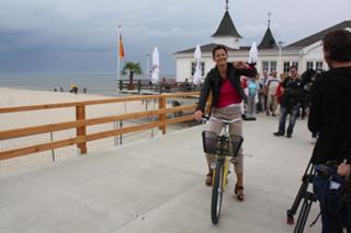 Katrin Müller-Hohenstein feet photo thumbnail
