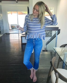 Katrina Bowden feet photo thumbnail