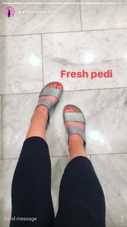 Katrina Bowden feet photo thumbnail