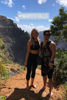 Katrina Bowden feet photo thumbnail