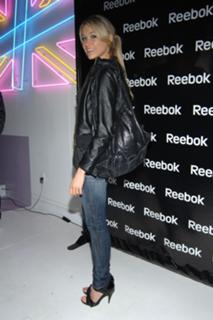 Katrina Bowden feet photo thumbnail