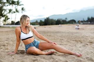 Katrina Bowden feet photo thumbnail