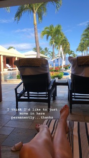 Katrina Bowden feet photo thumbnail