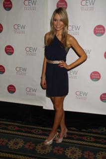 Katrina Bowden feet photo thumbnail