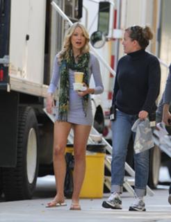 Katrina Bowden feet photo thumbnail