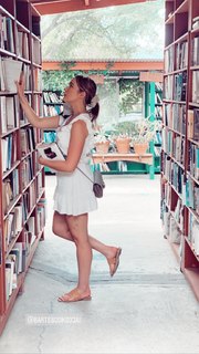 Katrina Bowden feet photo thumbnail