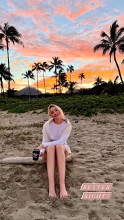 Katrina Bowden feet photo thumbnail