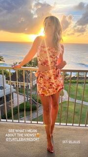 Katrina Bowden feet photo thumbnail