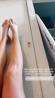 Katrina Bowden feet photo 16