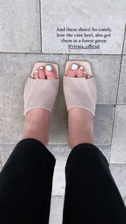Katrina Bowden feet photo 1