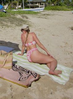 Katrina Bowden feet photo 1