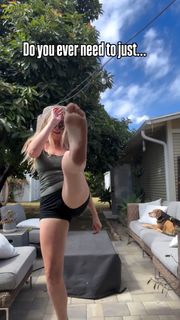 Katrina Bowden feet photo 3