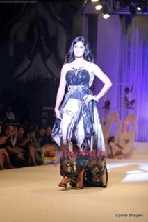 Katrina Kaif feet photo thumbnail