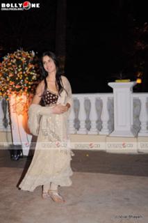 Katrina Kaif feet photo thumbnail