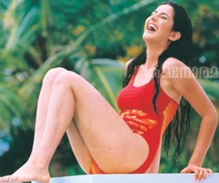 Katrina Kaif feet photo thumbnail