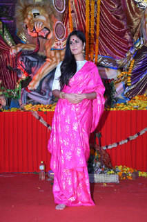 Katrina Kaif feet photo thumbnail